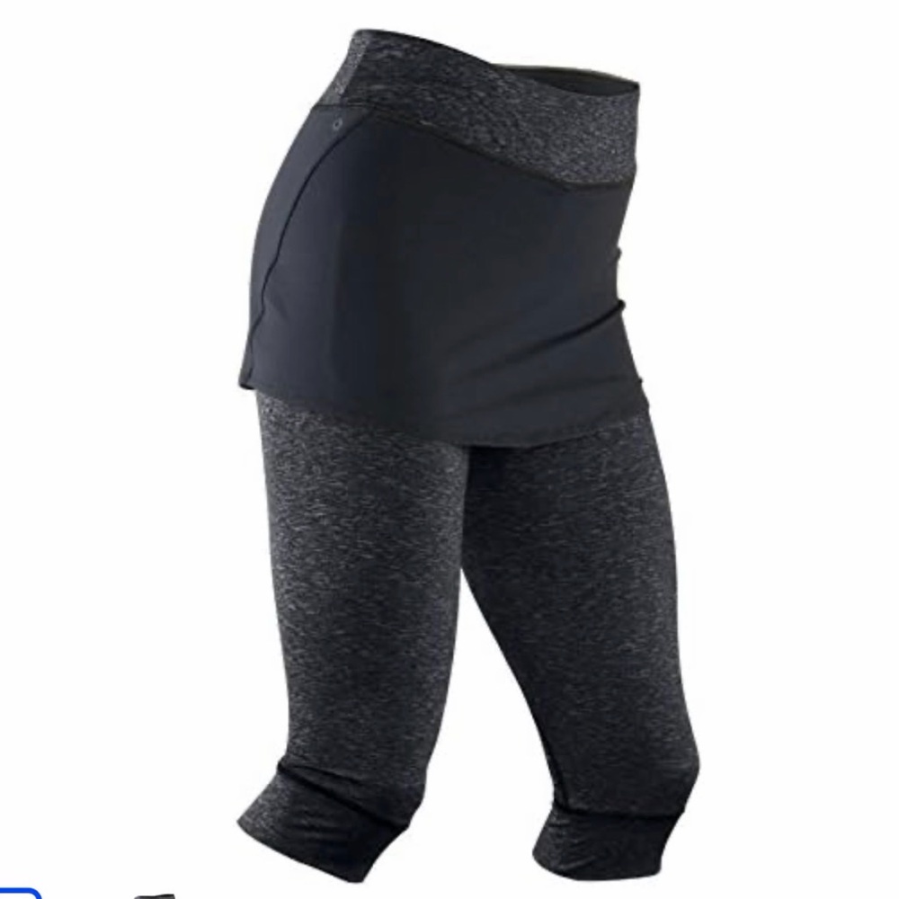 SUGOI Black and Dark Heather Gray Skirted Capri Leggings